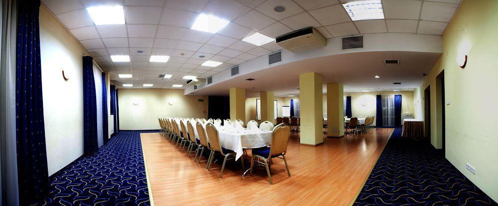 Comfortbiznes Pruszków Exteriér fotografie