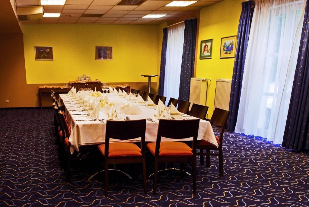 Comfortbiznes Pruszków Exteriér fotografie